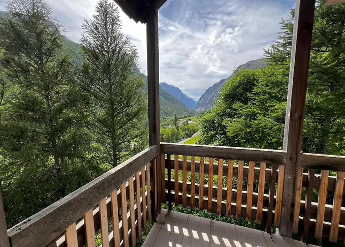 Appartement Lumineux, Grand Balcon, Vue Sur La Meije